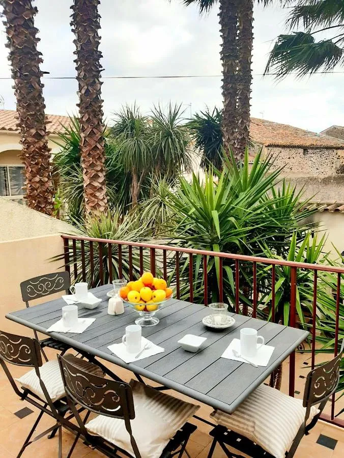 Apartamento de vacaciones para 4 personas, con terraza y jardín - 1