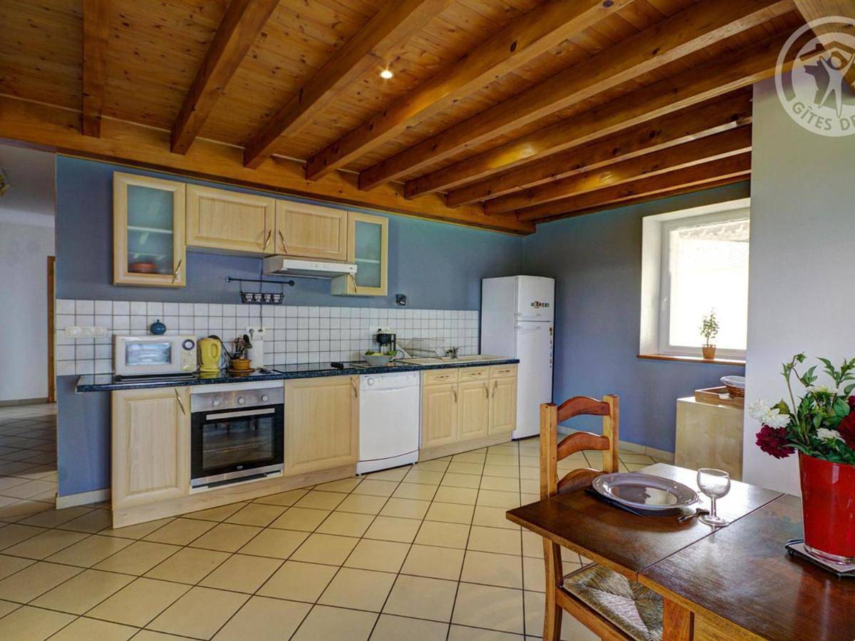 Gîte chaleureux à 15 min de St-Etienne, 2 chambres, terrasse, jardin, animaux acceptés - Fr-1-496-4 in Saint-Héand, Loire