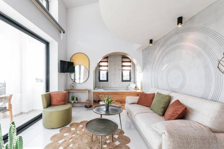 Ferienwohnung für 3 Personen, mit Garten und Pool sowie Ausblick
