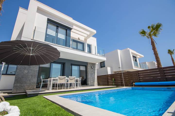 Casa rural para 7 personas, con terraza y jardín en Orihuela - 2