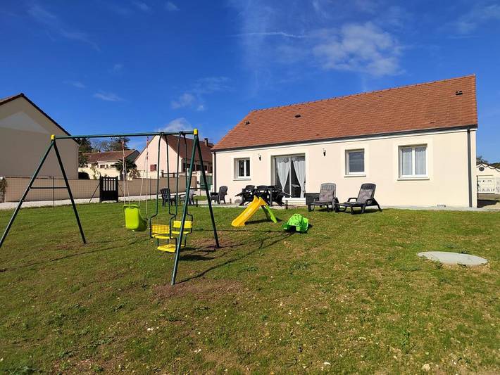 Location de vacances pour 6 personnes, avec jardin et terrasse à Villiers-sur-Tholon