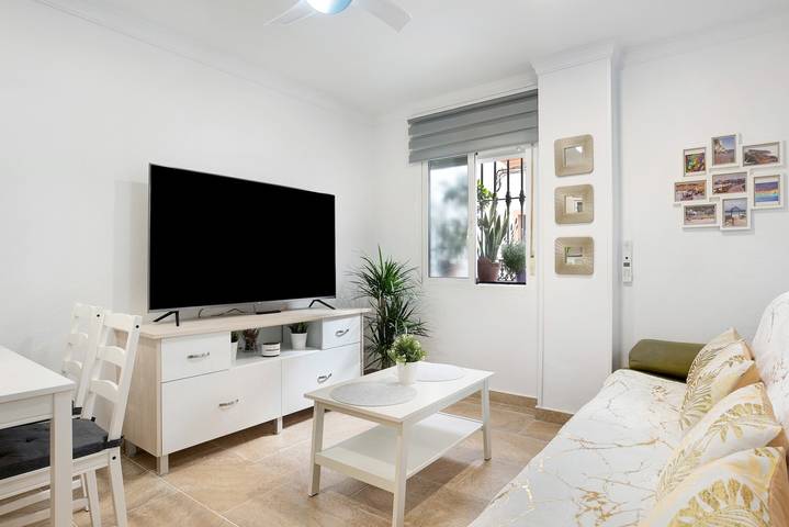 Entire studio, Studio Apartment "Loft Centro Historico Barbate" close to the Sea with Wi-Fi in Barbate, Costa de la Luz