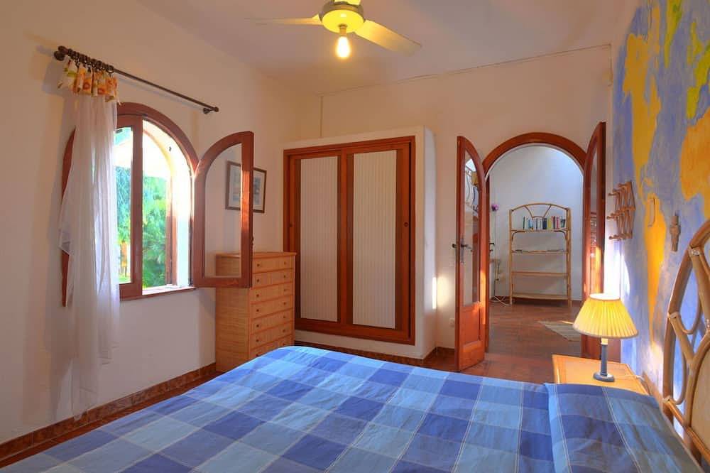Wunderbares alleinstehendes Ferienhaus mit privatem Pool, Klimaanlage,  W-Lan und Terrasse in Punta Milocca, Syrakus