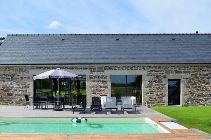 Maison de vacances pour 6 personnes, avec terrasse ainsi que jardin et piscine à Plonéour-Lanvern