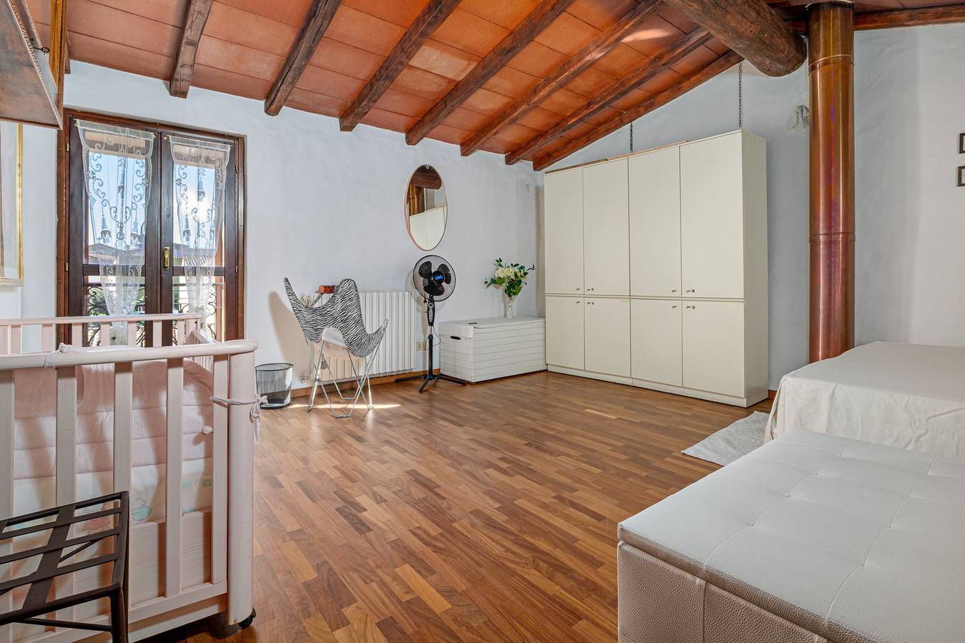 Dreibettzimmer mit Bergblick, Gemeinschaftsterrasse und Wlan in Telti, Olbia-Tempio