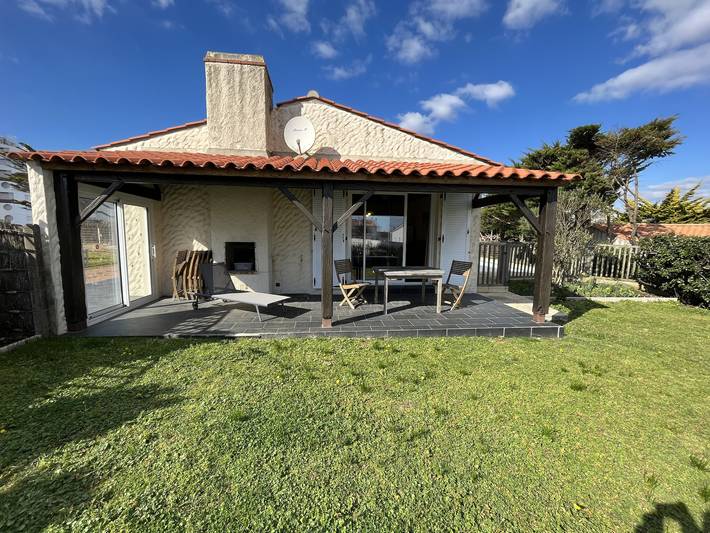 Villa for 8 people, with garden and terrace in Loire Valley