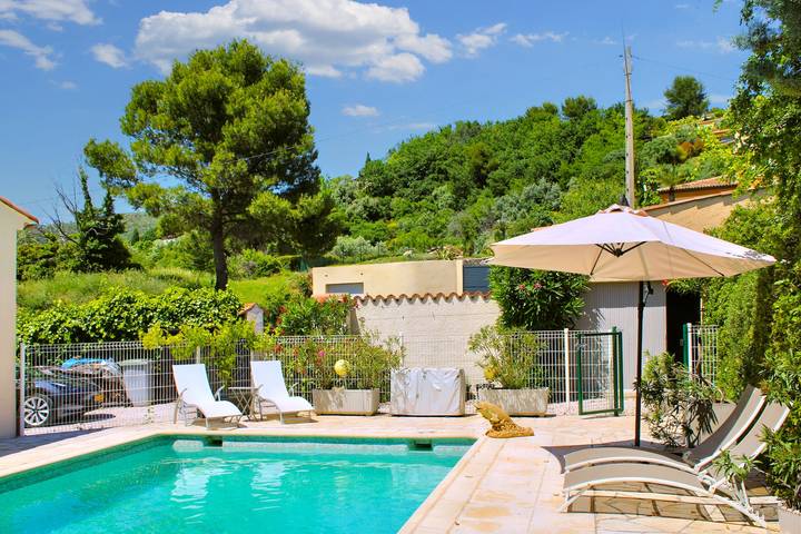 Gîte pour 8 personnes, avec piscine, animaux acceptés à Draguignan - 2