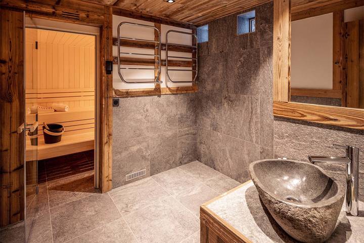 Chalet pour 14 personnes, avec balcon et sauna à Val-d'Isère - 4