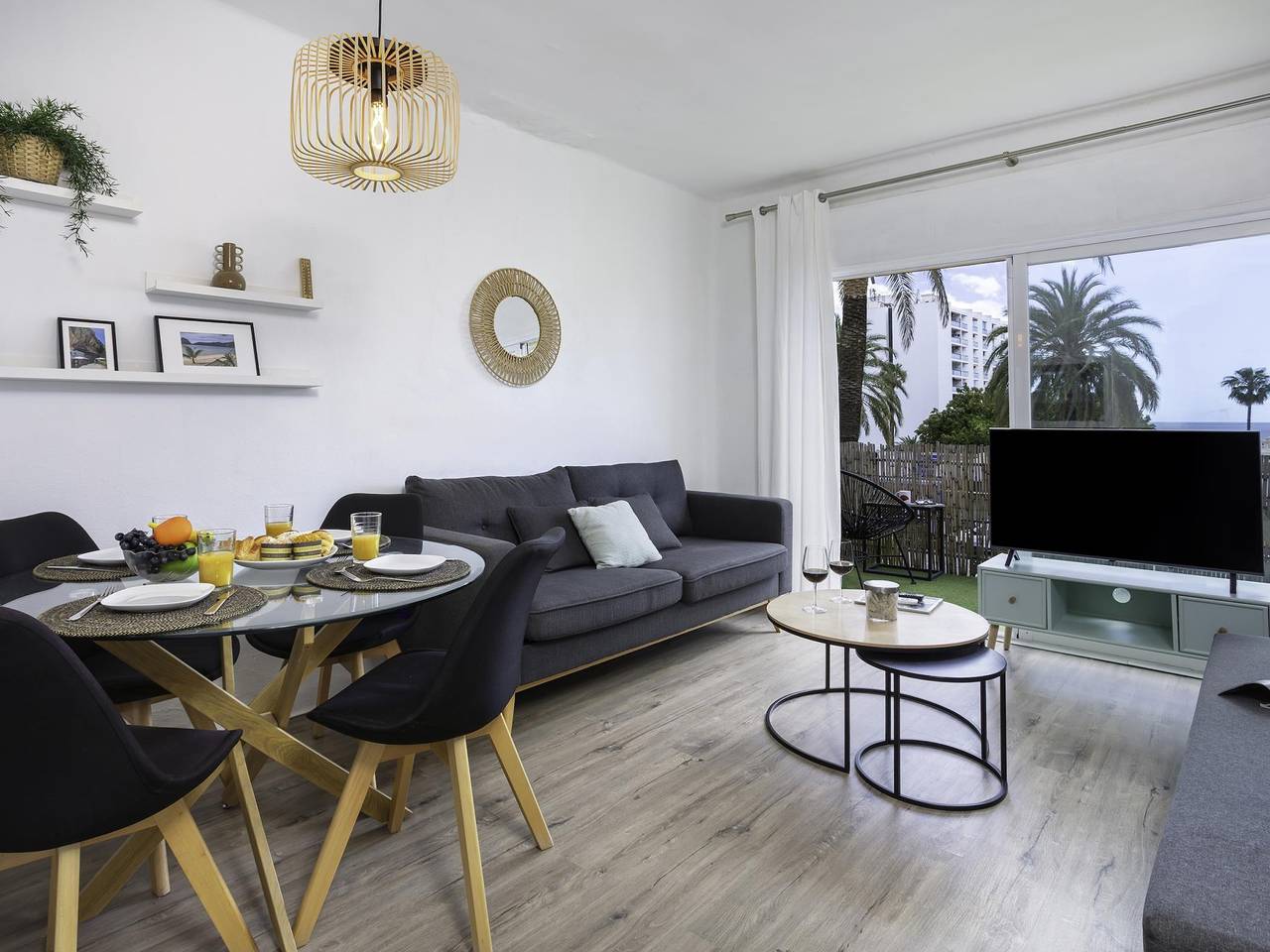 Entire holiday apartment, Sunstay Four Sun Flat I Benalmadena in Benalmádena Costa, Benalmádena