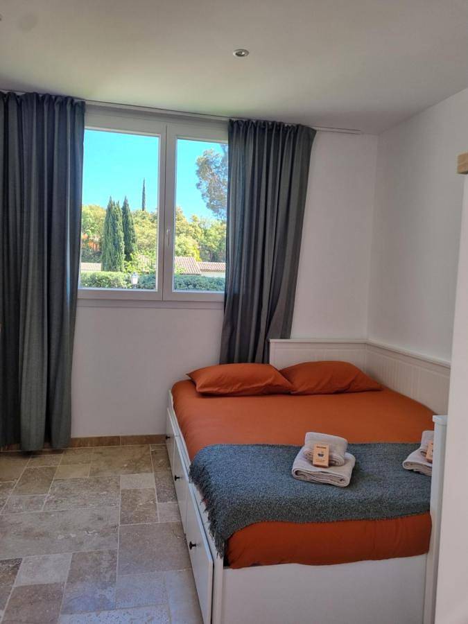 Gîte pour 2 personnes, avec balcon à La Môle