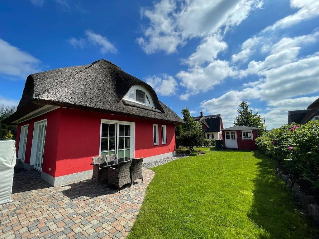 Ganze Wohnung, 5*Ferienhaus Strandläufer in Glowe, Rügen