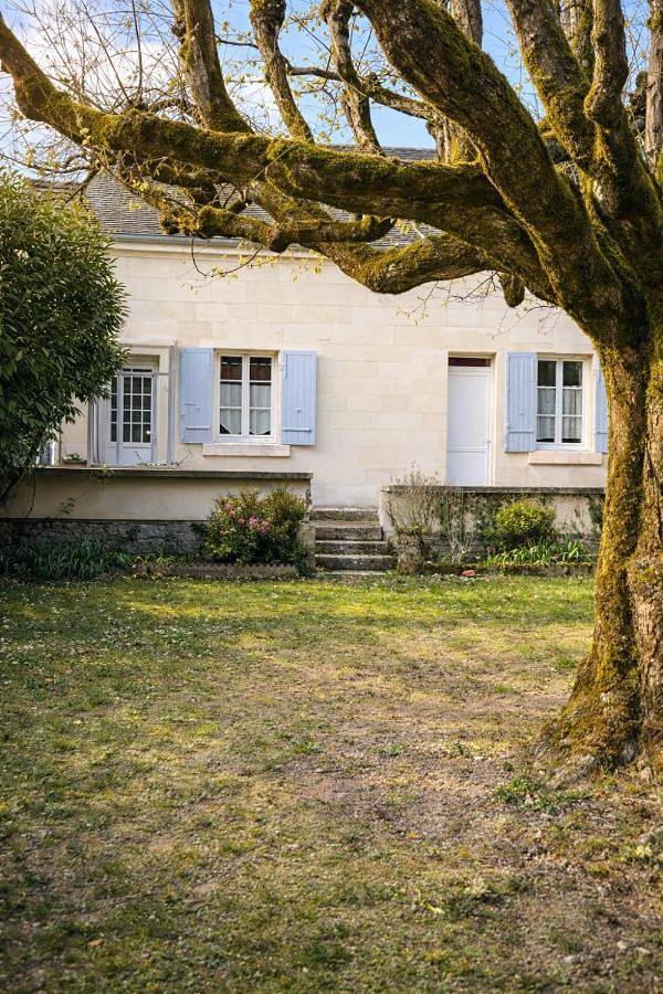 Location de vacances pour 5 personnes, avec terrasse ainsi que jardin et vue à Angé