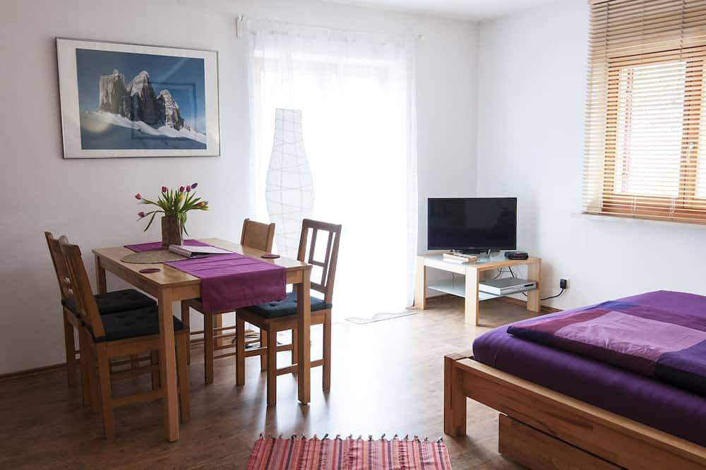 Ganze Wohnung, Ferienwohnung 65 m²,1 Wohnschlafzimmer, 1 Kinderschlafzimmer, Küche, Balkon in Unterwössen, Bayerische Alpen