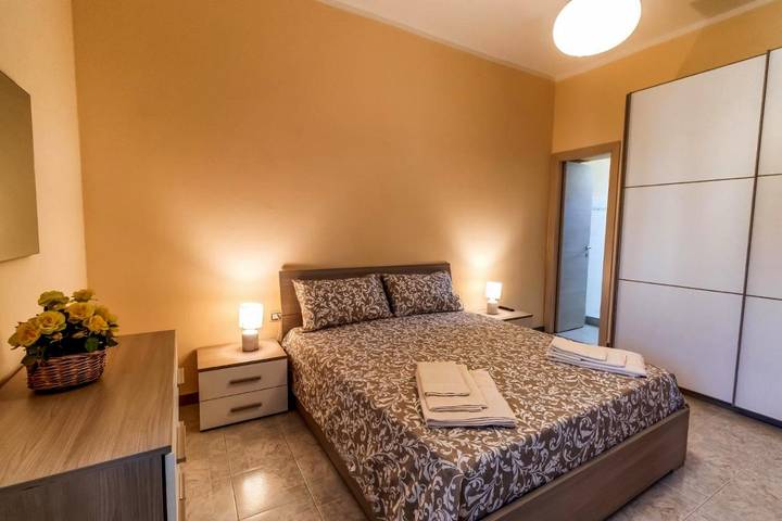 Chambre d’hôte pour 3 personnes, avec Balcon et Terrasse ainsi que Jardin et Vue