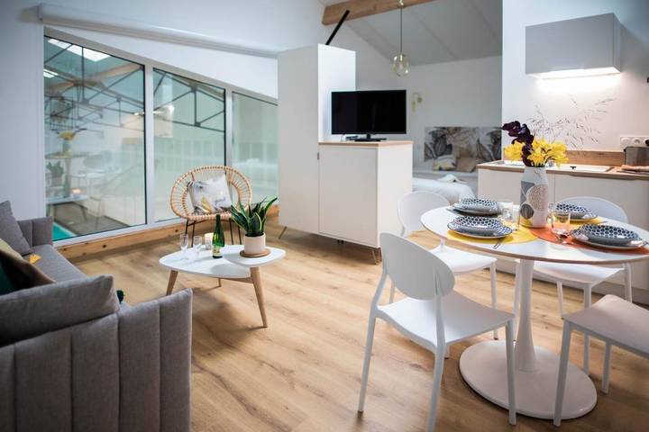 Appartement de vacances pour 2 personnes, avec Terrasse ainsi que Jardin et Piscine