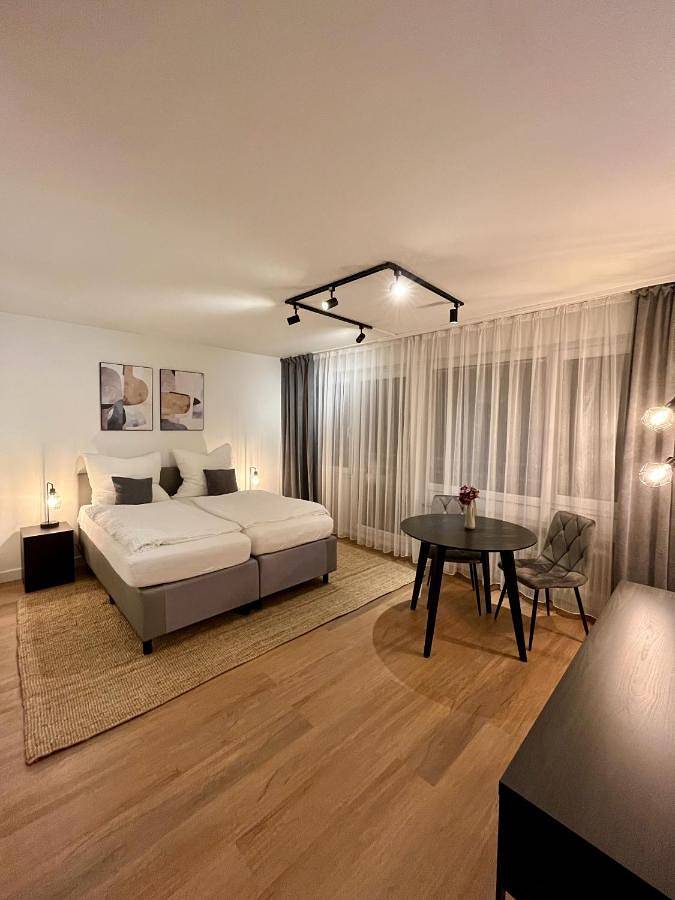 Ferienwohnung für 8 Personen, mit Balkon und Terrasse sowie Ausblick in Altensteig - 2