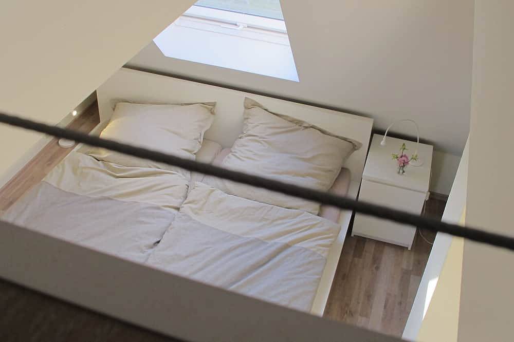 Ganze Wohnung, Direkt am See! - viel Platz für Familie & Freunde - modern & exklusiv in Strasen, Wustrow (Mecklenburgische Seenplatte)