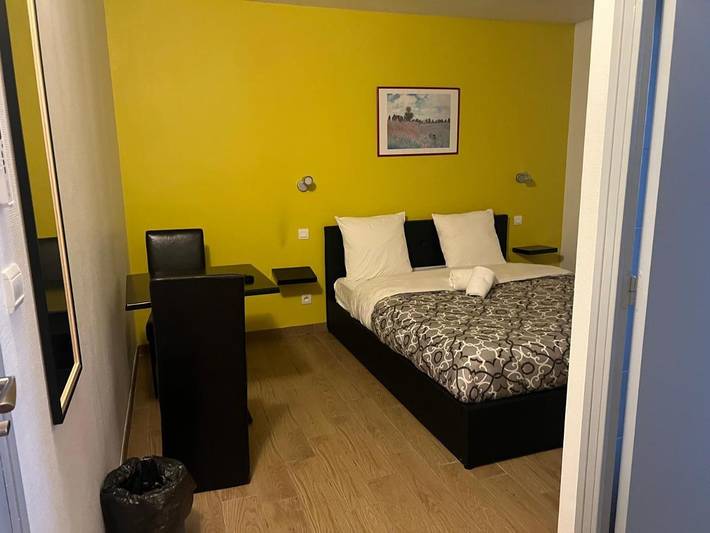 Hôtel pour 2 personnes, avec vue et terrasse, animaux acceptés à Migennes - 4