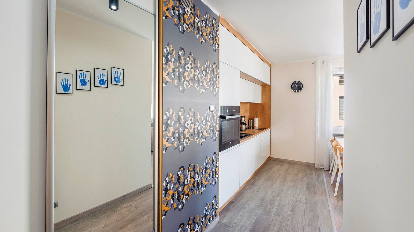 Cały apartament wypoczynkowy, Apartament wakacyjny dla 4 osób z balkon in Kołobrzeg, Morze Bałtyckie