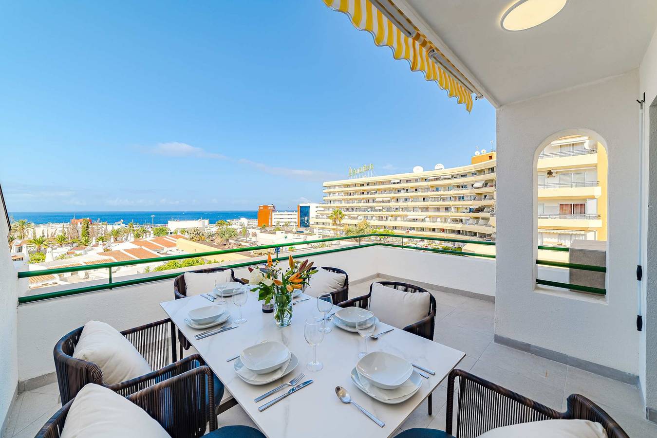 Apartamento entero, Seashell Crown Luxury Suite in Playa Puerto Colón, Adeje