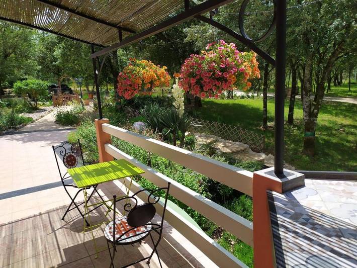 Chambre d’hôte pour 2 personnes, avec Terrasse ainsi que Jardin et Piscine