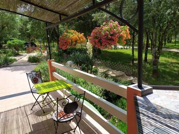 Chambre d’hôte pour 2 personnes, avec piscine ainsi que terrasse et jardin à Vers