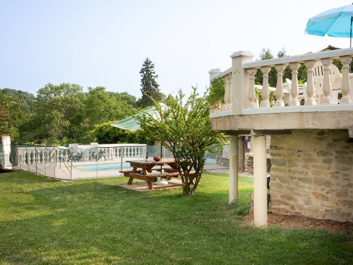 Ferienhaus für 4 Personen, mit Terrasse und Ausblick sowie Garten in Burgund - 2