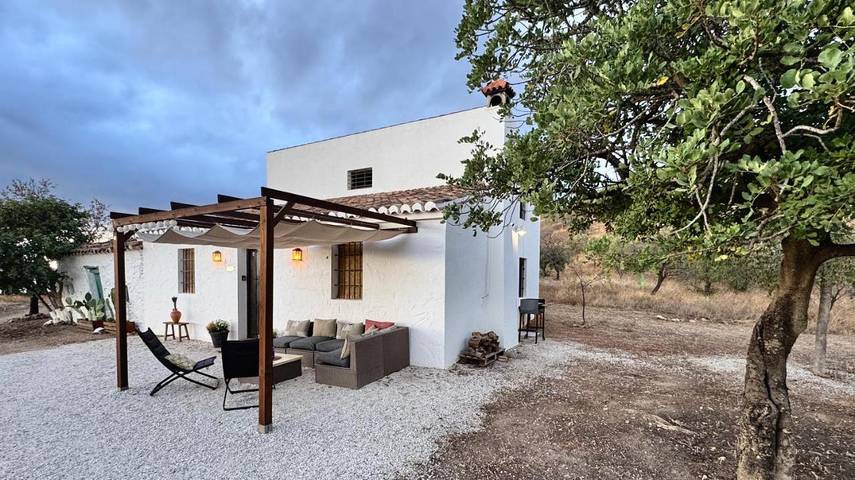 Casa rural para 6 personas, con vistas y jardín, Familias con niños en Almogía - 2