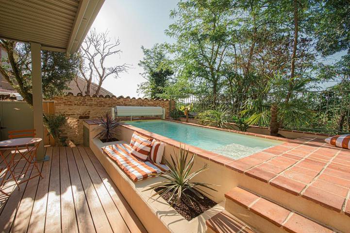 Gîte pour 2 personnes, avec Terrasse ainsi que Jardin et Piscine