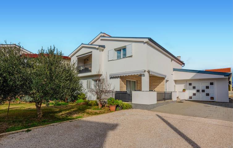 Vakantiewoning voor 7 personen, met Terras in Vir
