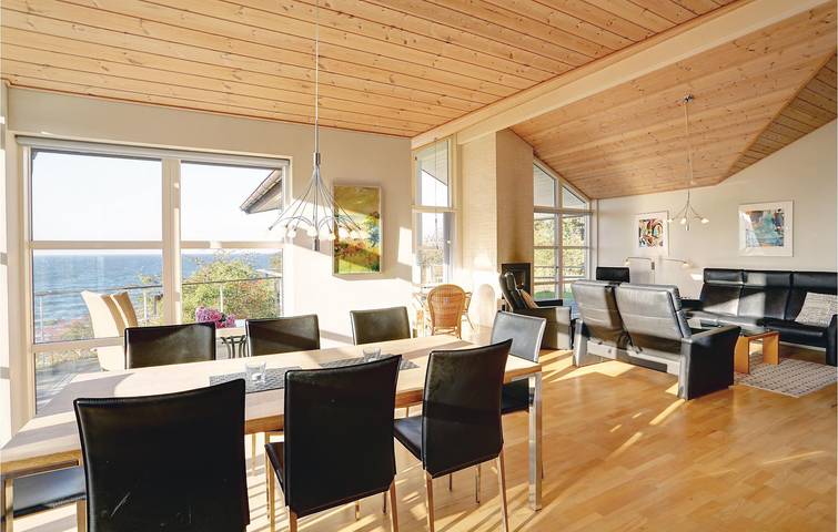 Ferienhaus für 8 Personen mit Whirlpool in Rønne, Bornholm