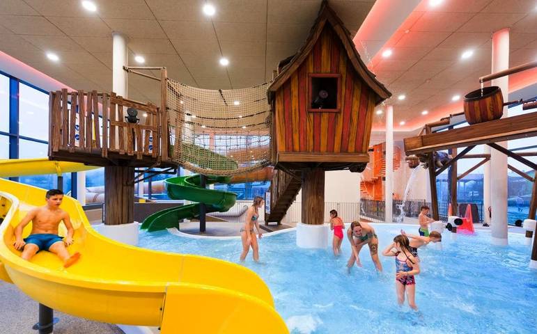 Hotel für 5 Personen, mit Balkon und Terrasse sowie Garten und Kinderpool in Schönberg (Bayern) - 2