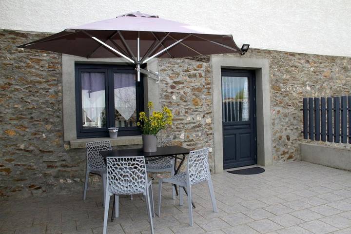 Location de vacances pour 5 personnes, avec terrasse ainsi que jardin et vue à Rive-de-Gier - 4