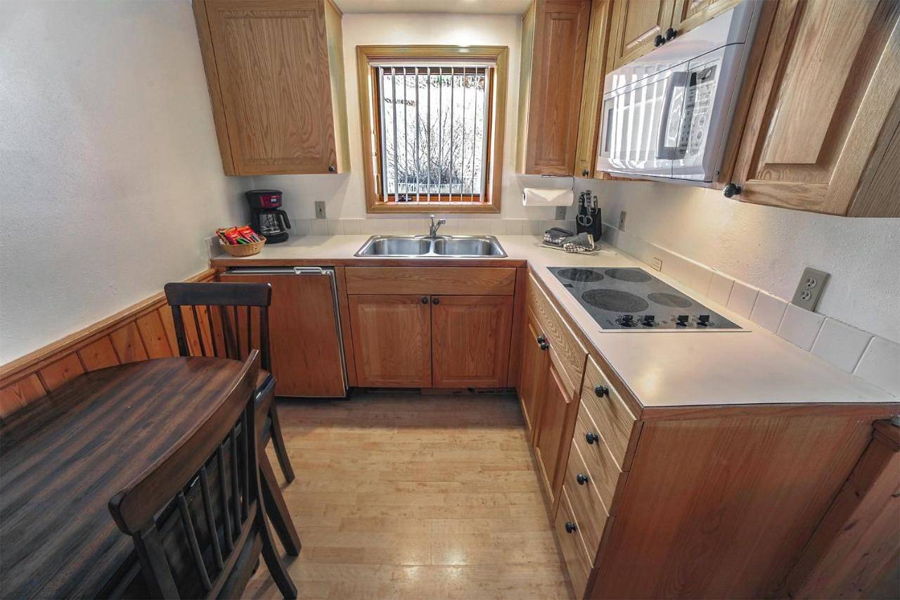 Sunnyside Knoll- 8 cabin in Estes Park, Larimer County