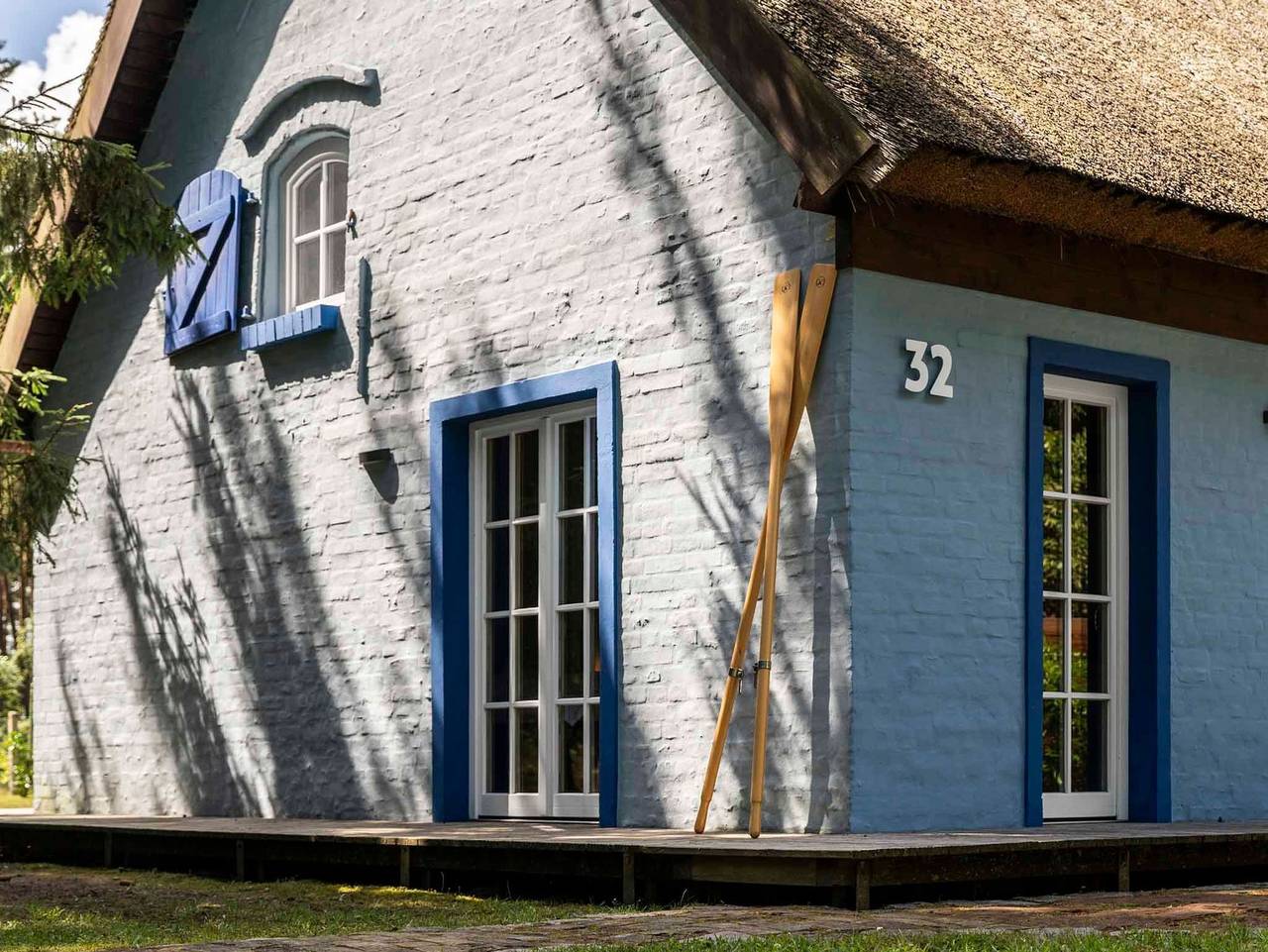 Pommernhaus Vorsee am Kiefernwald Kamin Boot - Reetgedecktes Fachwerkhaus, Kamin, Ruderboot, großer Garten in Ahlbeck bei Ueckermünde, Vorpommern Greifswald