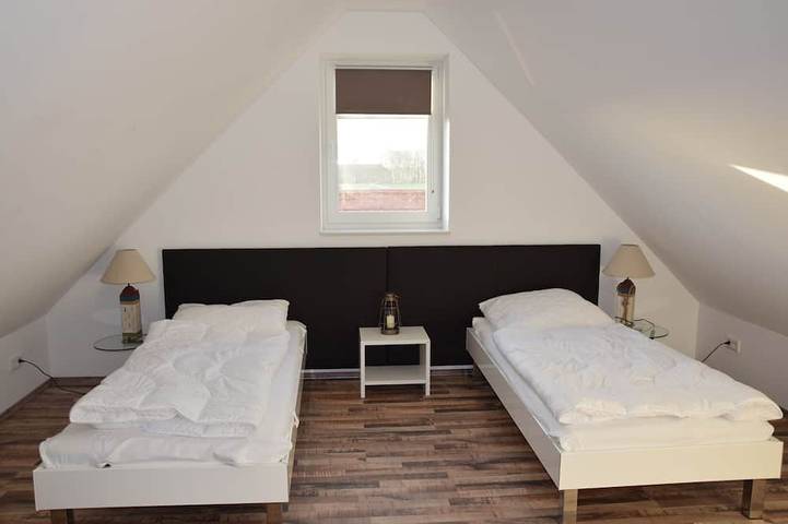 Ferienhaus für 9 Personen, mit Sauna und Balkon sowie Garten in Dornum - 3