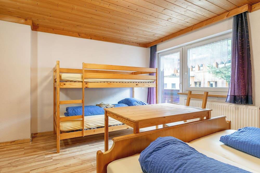 Großzügiges Gruppenhaus zur Alleinbewohnung in Huben, Längenfeld