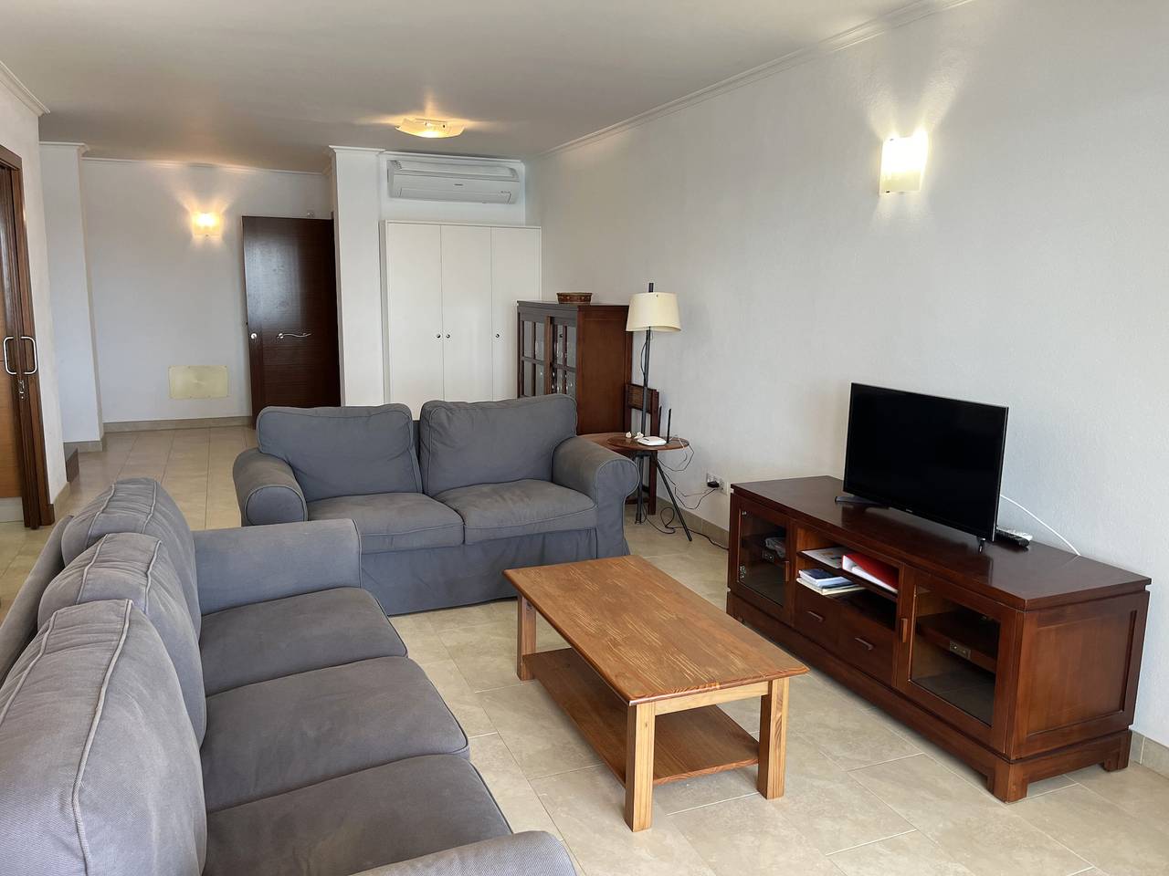 Apartamento entero, Apartamento de vacaciones para 5 personas con terraza in Fornells, Es Mercadal