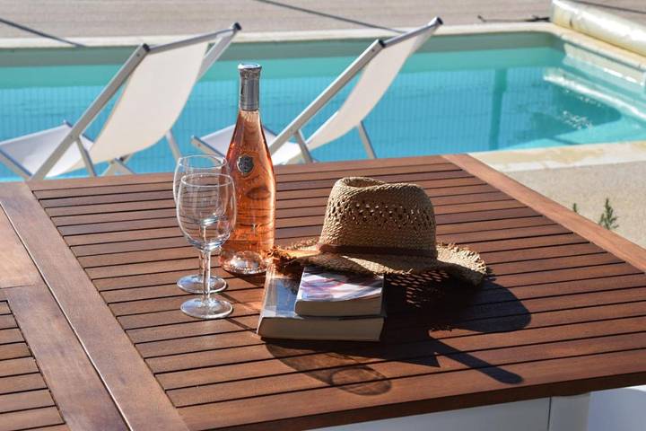 Gîte pour 6 personnes, avec piscine ainsi que terrasse et jardin à Goudargues - 3