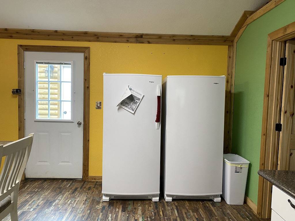 Rustic one bedroom cabin on South Toledo Bend. Pets welcome. in Toledo Bend Reservoir