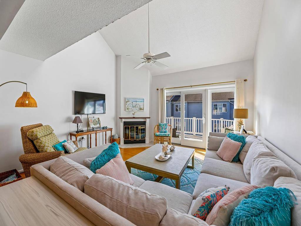 39722 Beach Pebble Square - Unit 7 in Sussex County (Delaware)