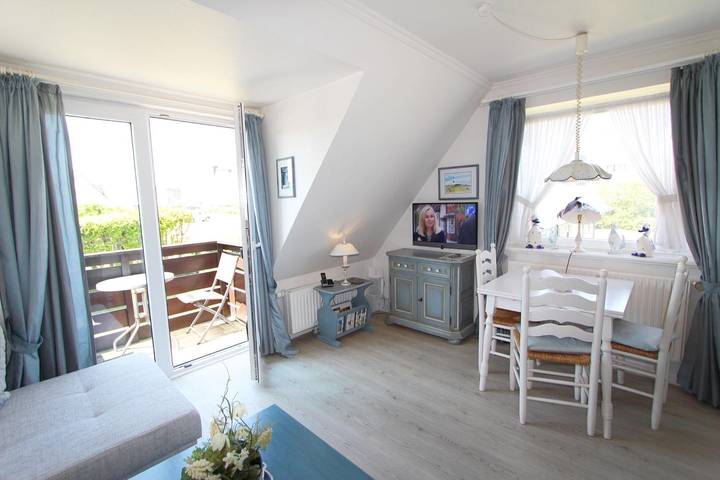 Ferienwohnung für 2 Personen, mit Balkon in Wenningstedt - 2