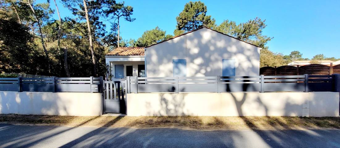 Gîte pour 7 personnes, avec terrasse et jardin