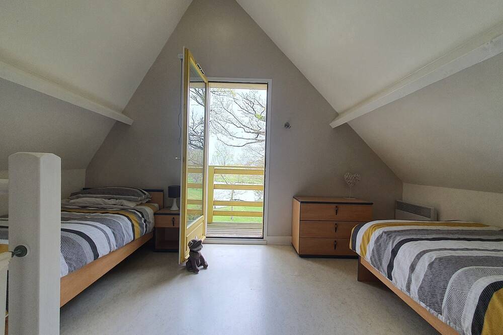 Rural 2 bedroom fully equiped Chalet, 1 of 2, by lake near Chaillac sleeps max 6 in Chaillac, Le Blanc und Umgebung