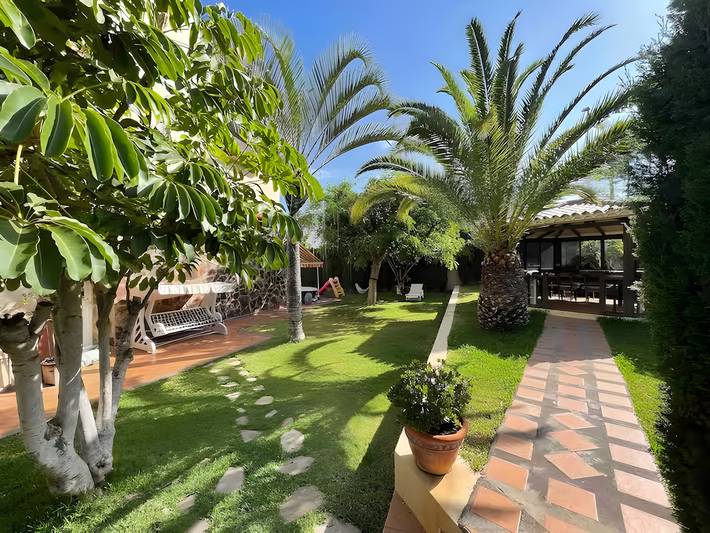 Ferienhaus für 7 Personen, mit Garten und Whirlpool sowie Kinderpool, kinderfreundlich
