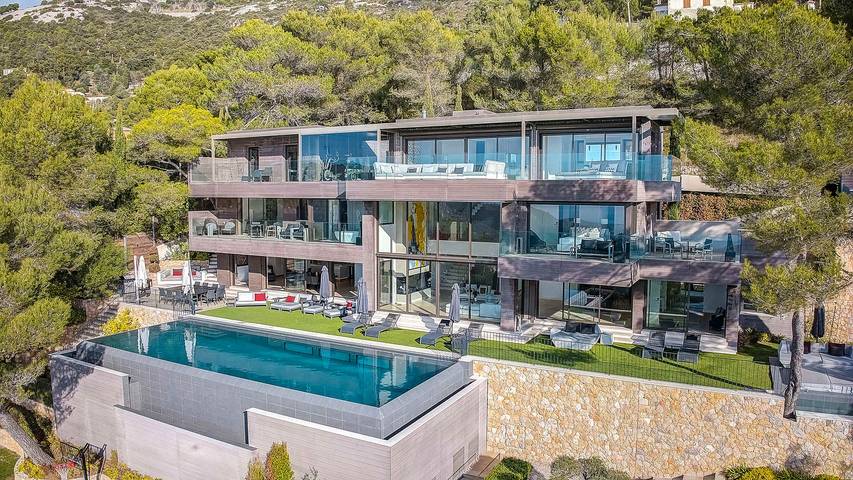 Villa pour 14 personnes, avec jardin ainsi que jacuzzi et piscine - 1