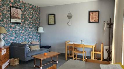 Location de vacances pour 10 personnes, avec terrasse ainsi que vue et jardin à Fégréac