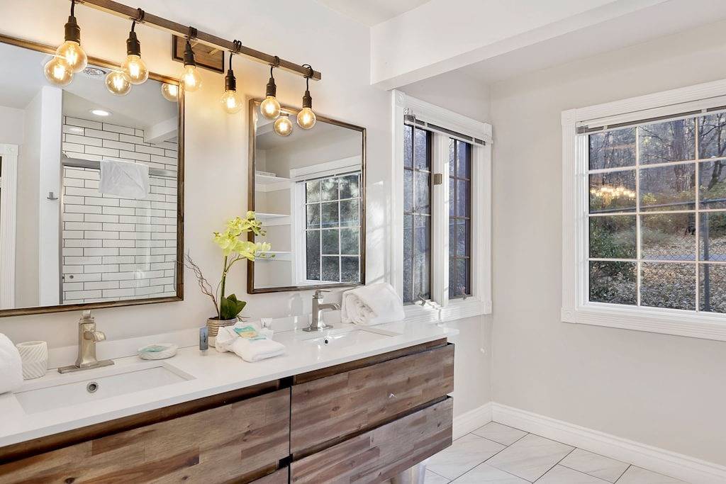 Log Cabin for 8 Guests in Snow Summit, Big Bear Lake