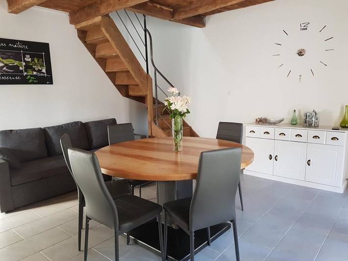 Gîte pour 4 personnes, avec vue sur le lac et jardin à Soursac