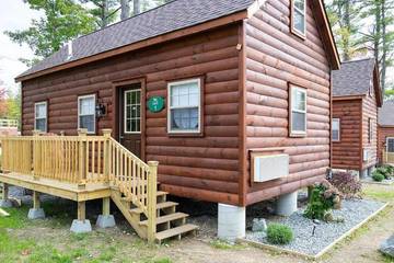 Log Cabin for 2 Guests in Bethlehem, White Mountain National Forest, Picture 4